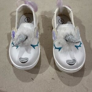 Cat & Jack Toddler White Unicorn Slip-On Shoes with Silver Glitter Horn